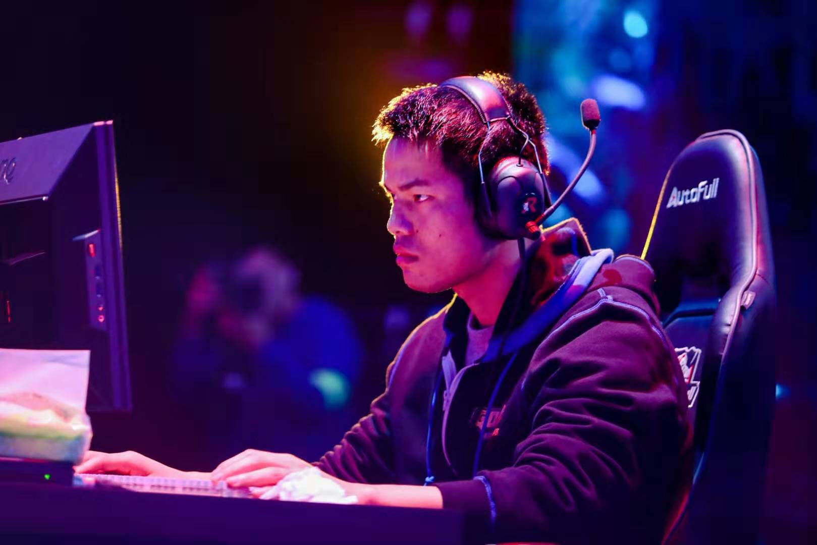 救补上空档 救补上空档