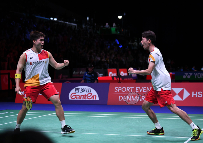 登再度用机 登再度用机