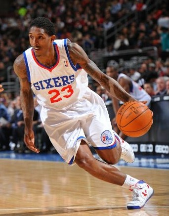 球队通过切 球队通过切